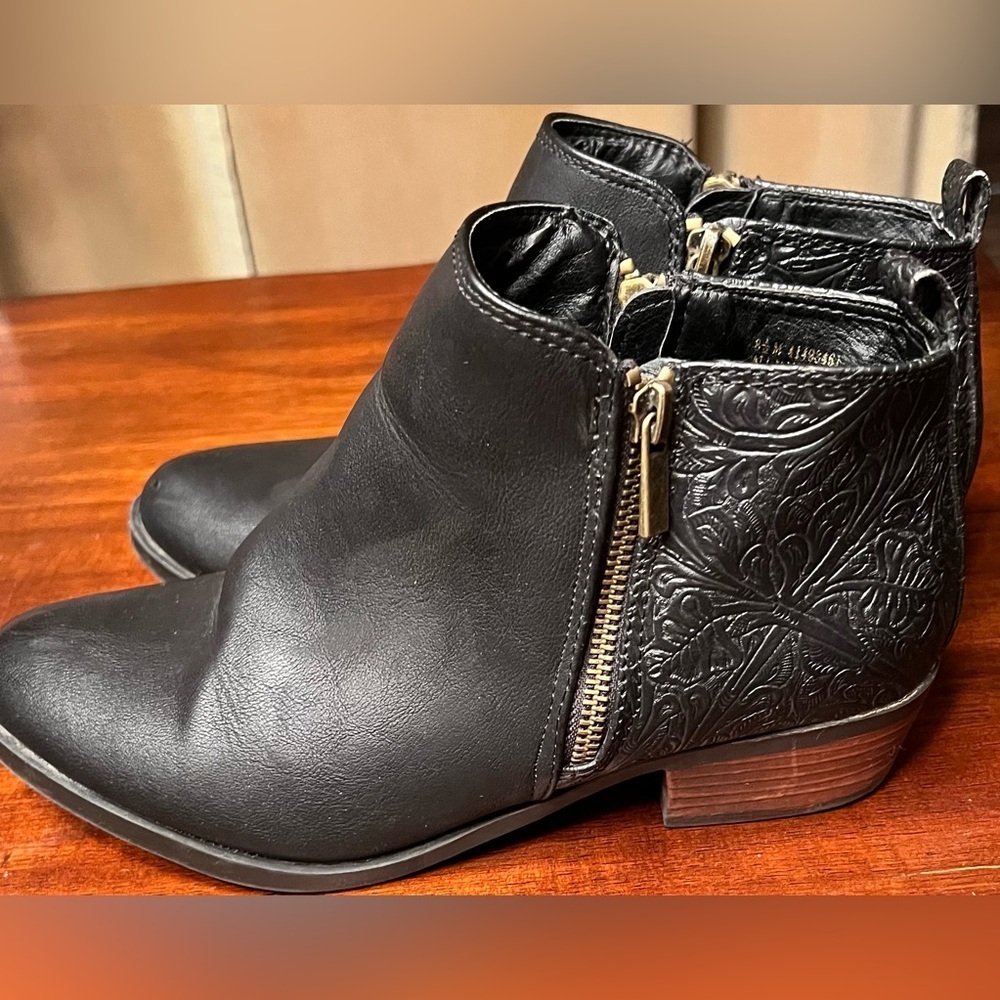 GUC Cato Black Ankle Booties - Women’s 8 1/2